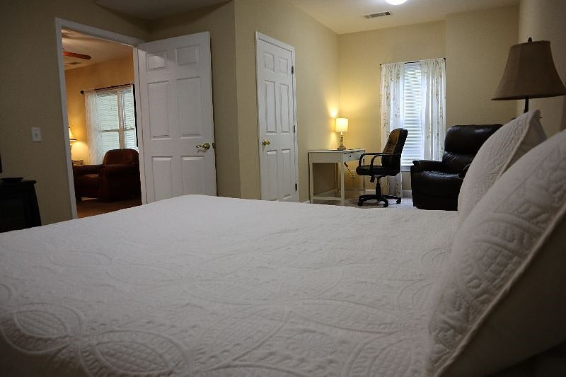 Furnished Finder property 381872_1 photo 22