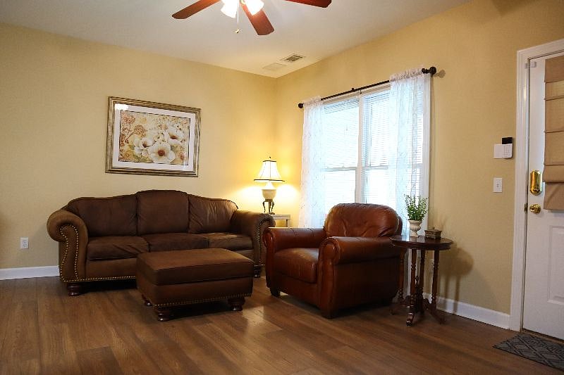 Furnished Finder property 381872_1 photo 25