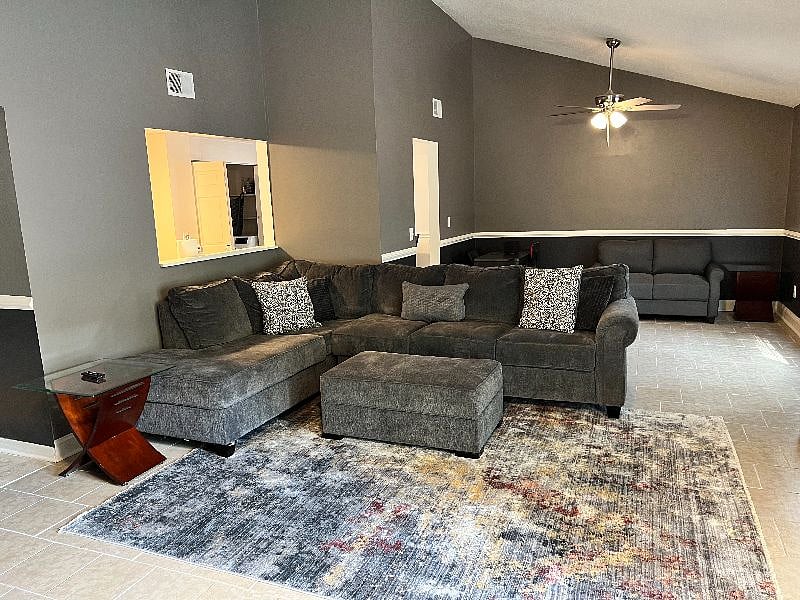 Furnished Finder property 381903_1 photo 3