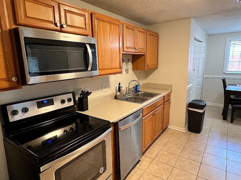 Furnished Finder property 381903_1 photo 9