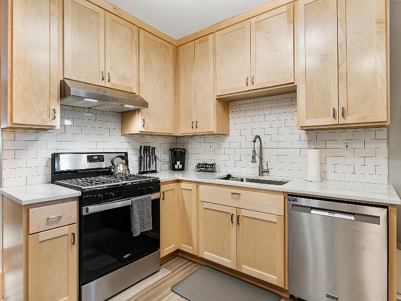 Furnished Finder property 381931_1 photo 10