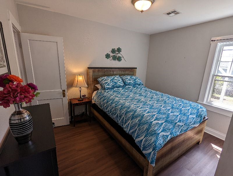 Furnished Finder property 381989_1 photo 7