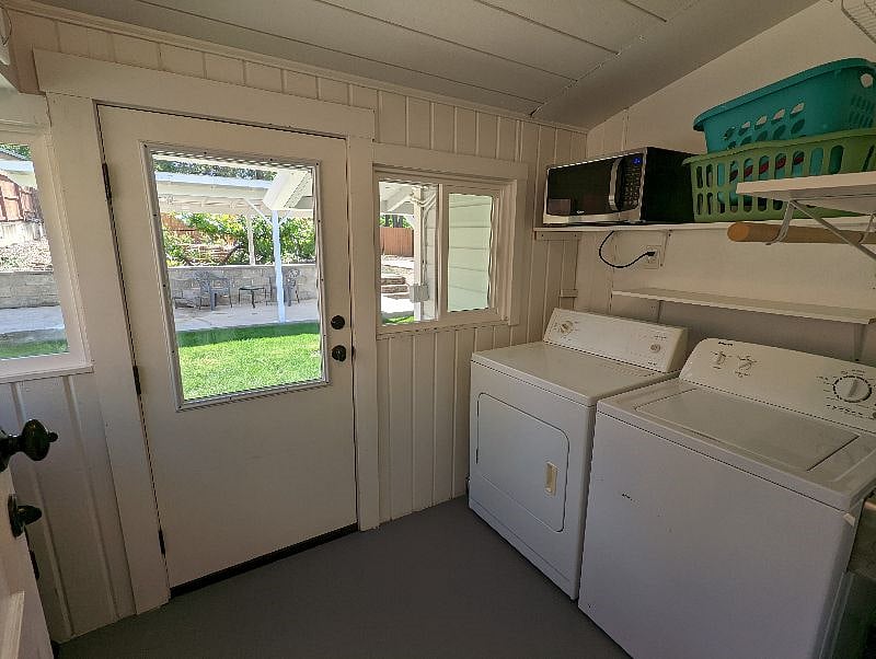 Furnished Finder property 381989_1 photo 12