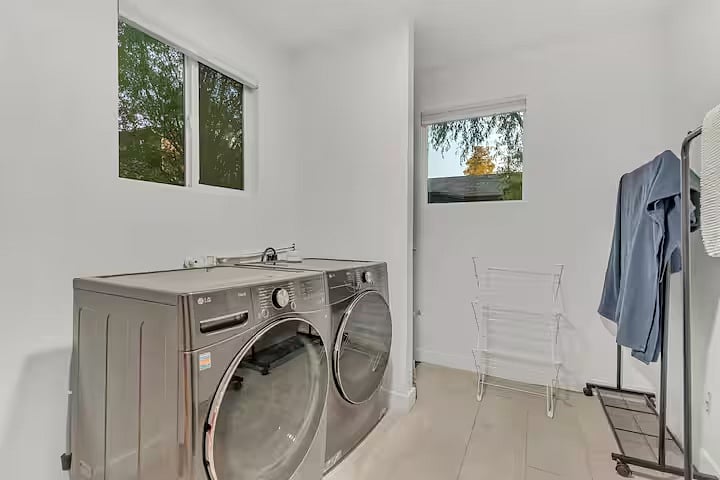Furnished Finder property 382060_1 photo 35