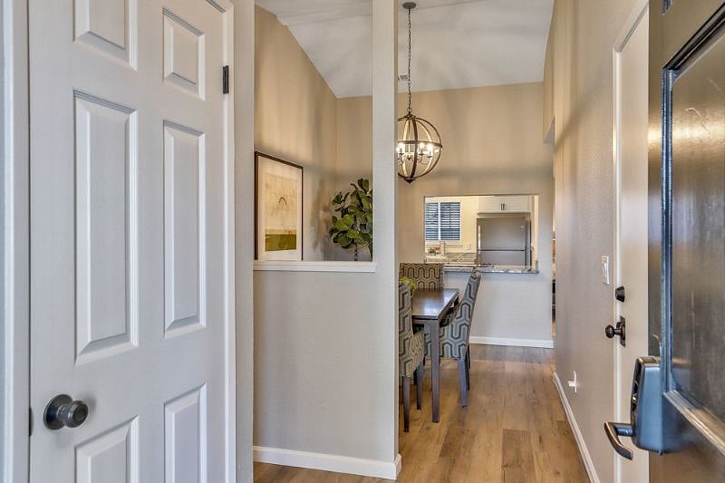 Furnished Finder property 382062_1 photo 4