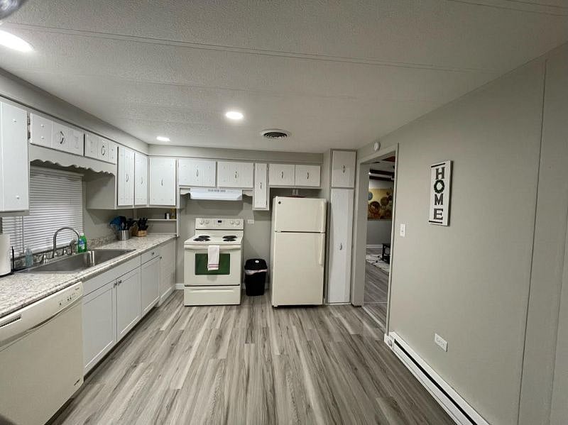 Furnished Finder property 382073_1 photo 7
