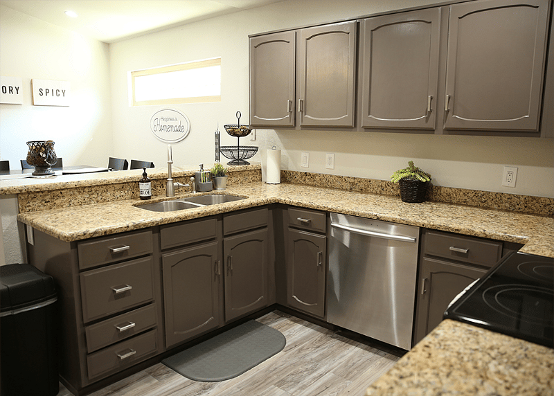 Q1: Kitchen - complete with all appliances, utensils, seasoning, coffee, water/ice in fridge door, dishwasher