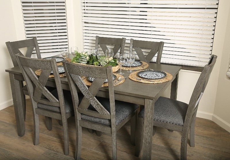 Q2: Dining nook 