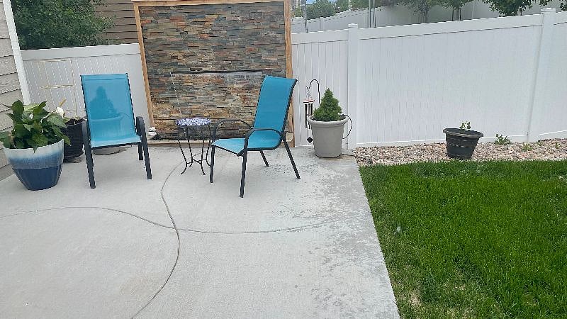 Backyard outdoor seating area available anytime