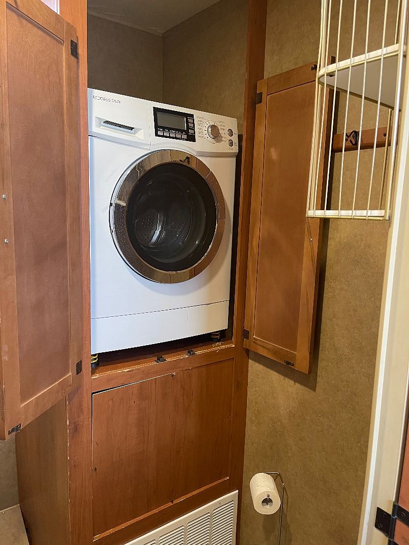 Furnished Finder property 382248_1 photo 15
