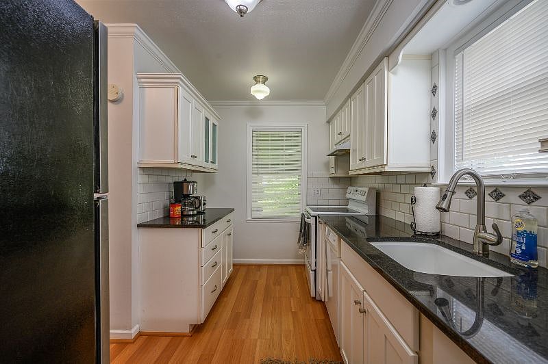 Furnished Finder property 382253_1 photo 11