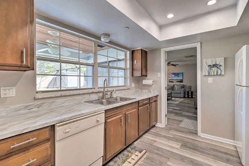 Furnished Finder property 382328_1 photo 9