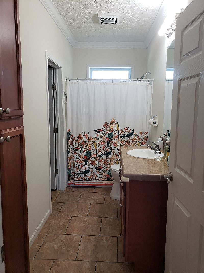 Secondary Bathroom 
