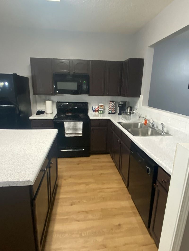 Furnished Finder property 382365_1 photo 4
