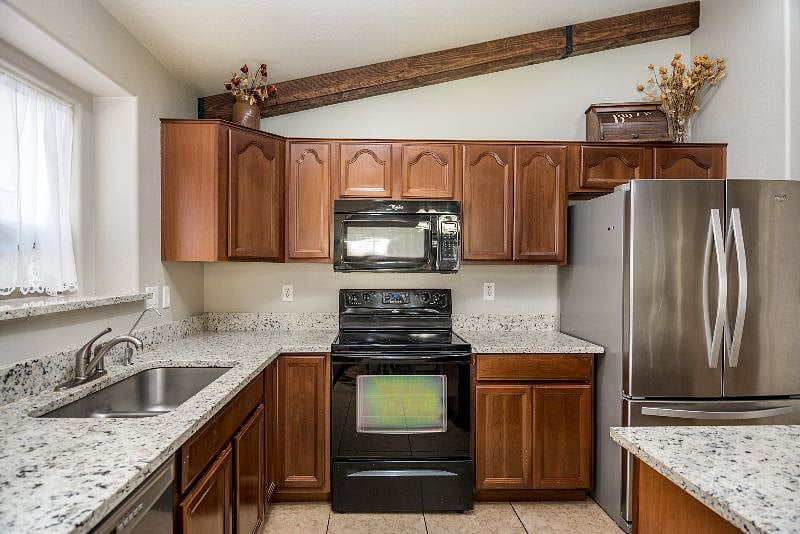 Furnished Finder property 382458_1 photo 10