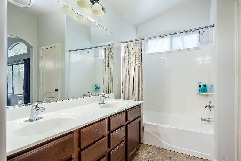 Furnished Finder property 382458_1 photo 23