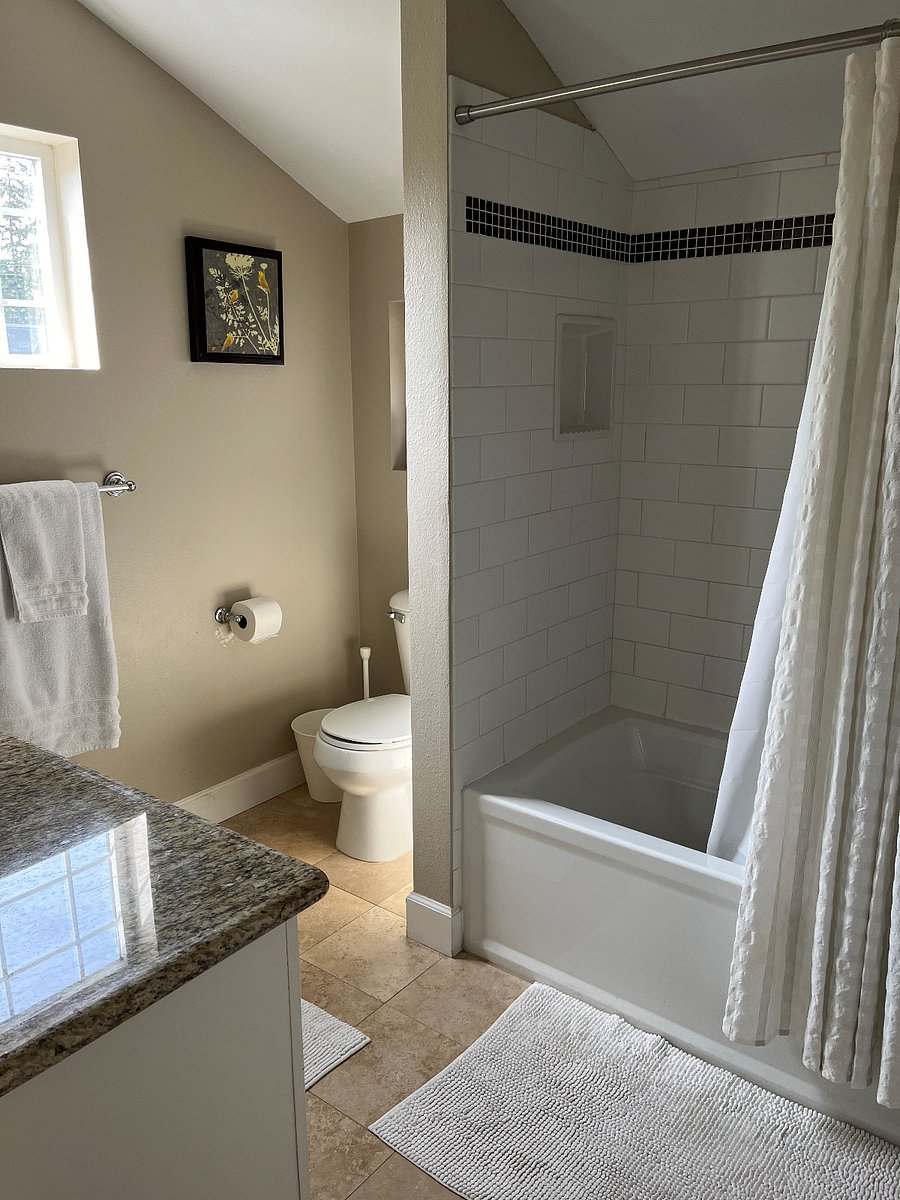 Furnished Finder property 382549_1 photo 17