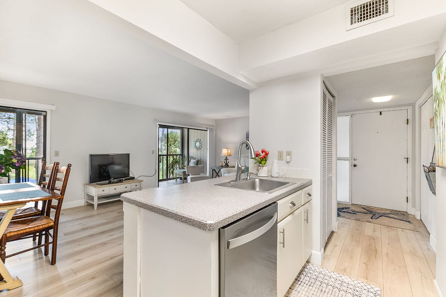 Furnished Finder property 382551_1 photo 11