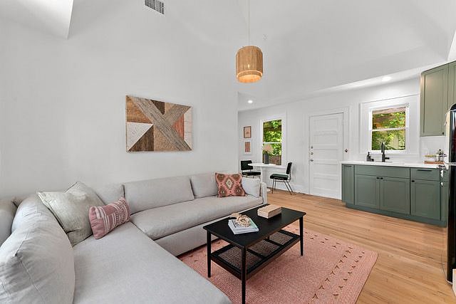 Furnished Finder property 382614_1 photo 13