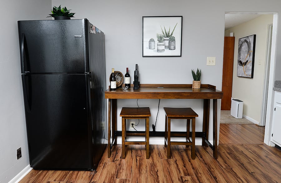 Kitchen Breakfast & Wine Nook