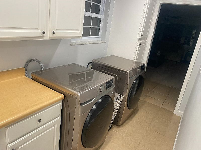 FULL LAUNDRY AVAILABLE WITH NEW WASHER & DRYER IRONBOARD & IRON 