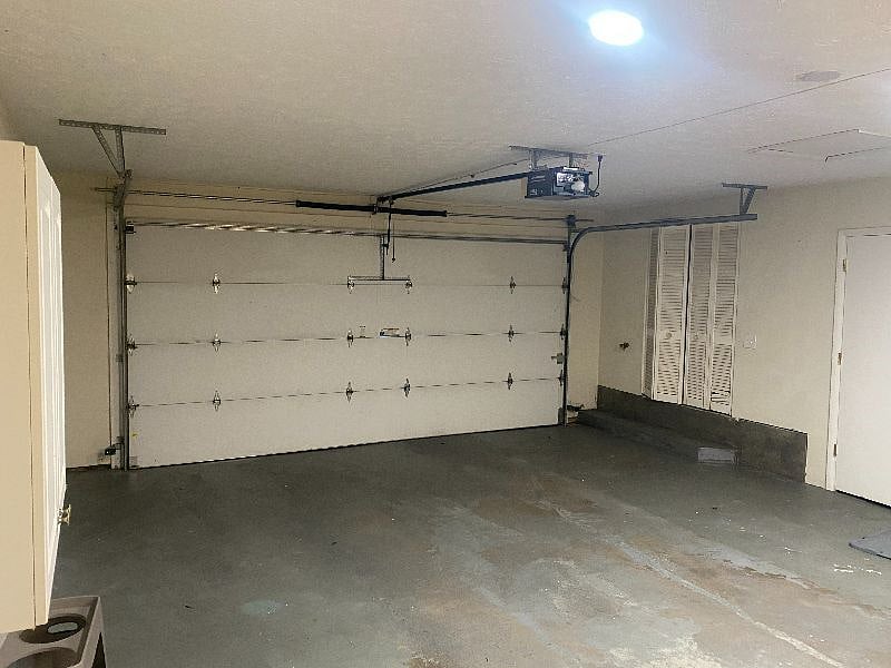 2 CAR GARAGE AVAILABLE FOR YOUR STAY