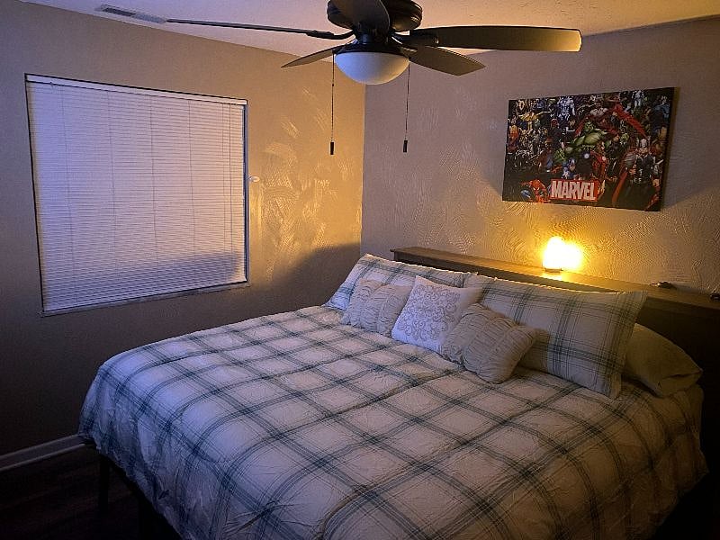 1ST BEDROOM NIGHT VIEW