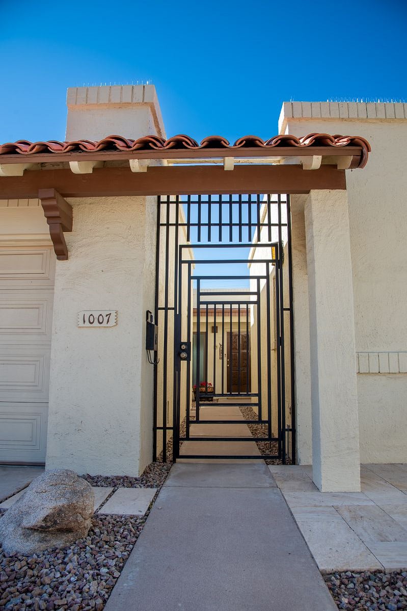 Security gate
