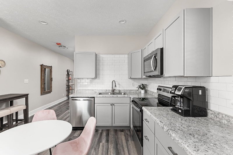 Furnished Finder property 382799_1 photo 9