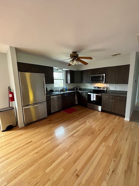 Furnished Finder property 382842_1 photo 18