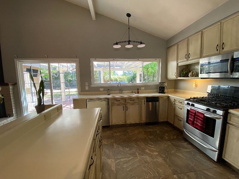 Furnished Finder property 382873_1 photo 15