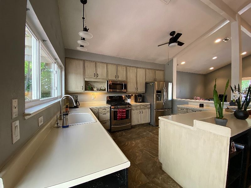 Furnished Finder property 382873_2 photo 11