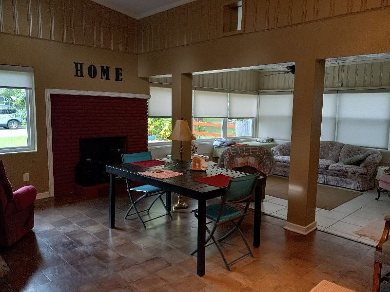 Shared Living Room & Sunroom