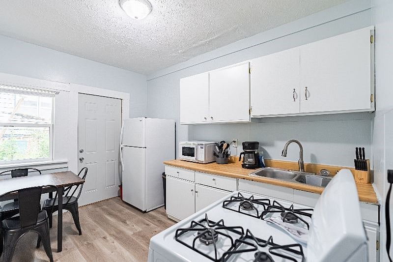 Furnished Finder property 383031_1 photo 10
