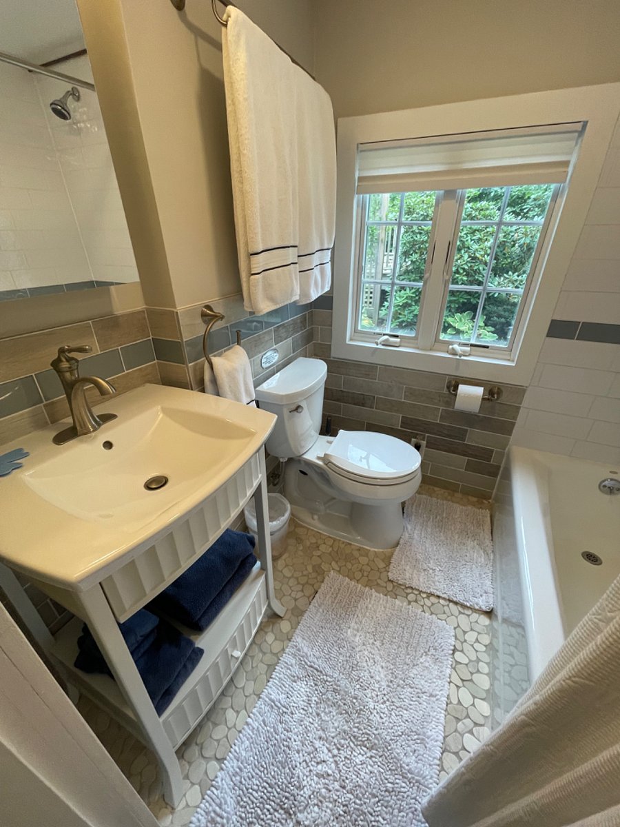 Furnished Finder property 383065_1 photo 13