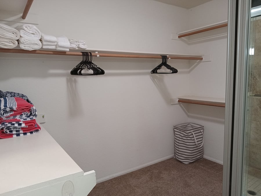 Huge Master closet
Pool Towels
Hangerss
extra linens