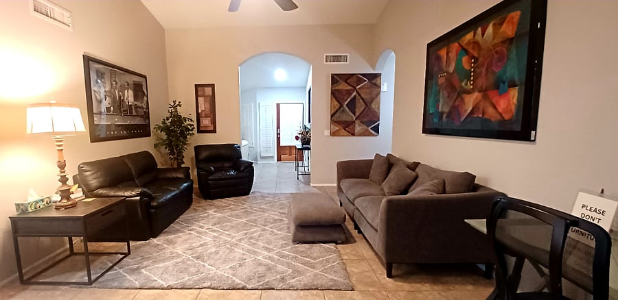 Living room 2
reading room or
relaxation room
ceiling fan