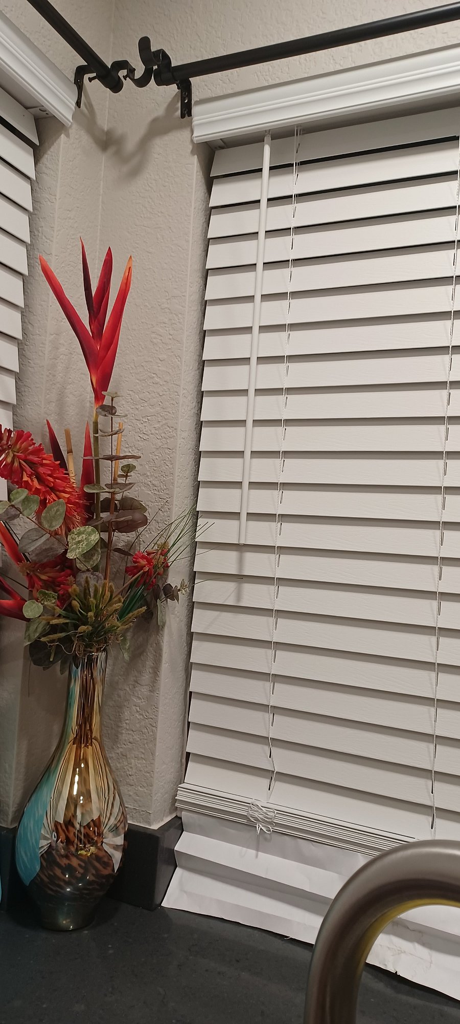Full Kitchen
Window