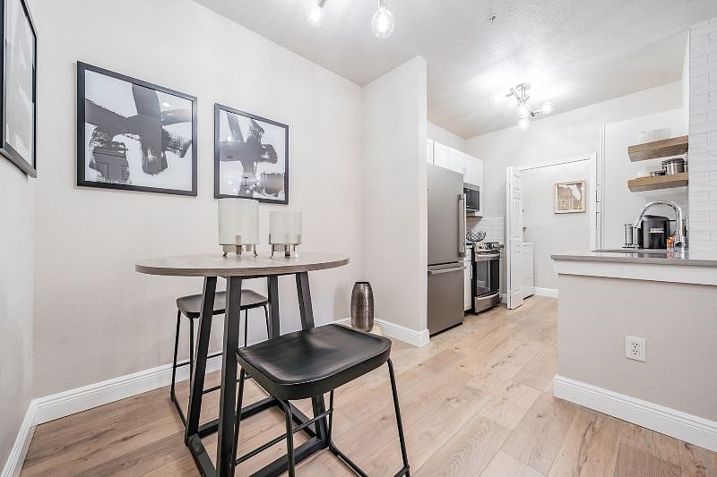 Furnished Finder property 383233_1 photo 11