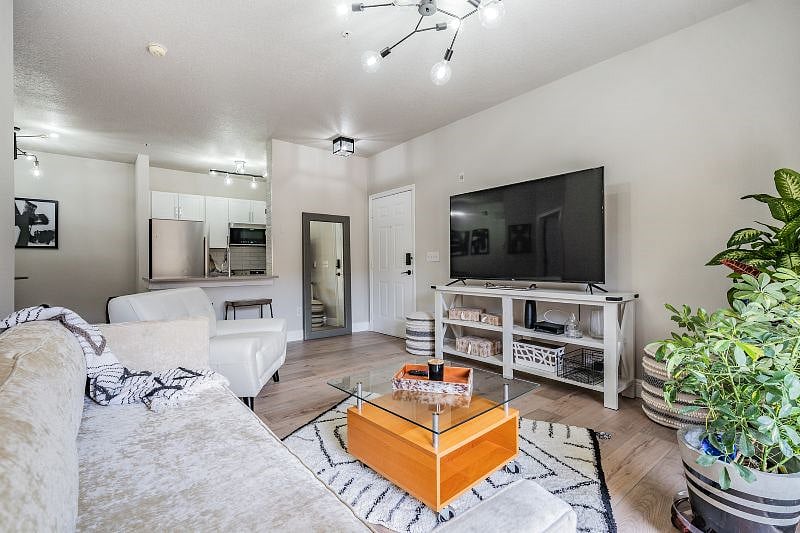 Furnished Finder property 383233_1 photo 1