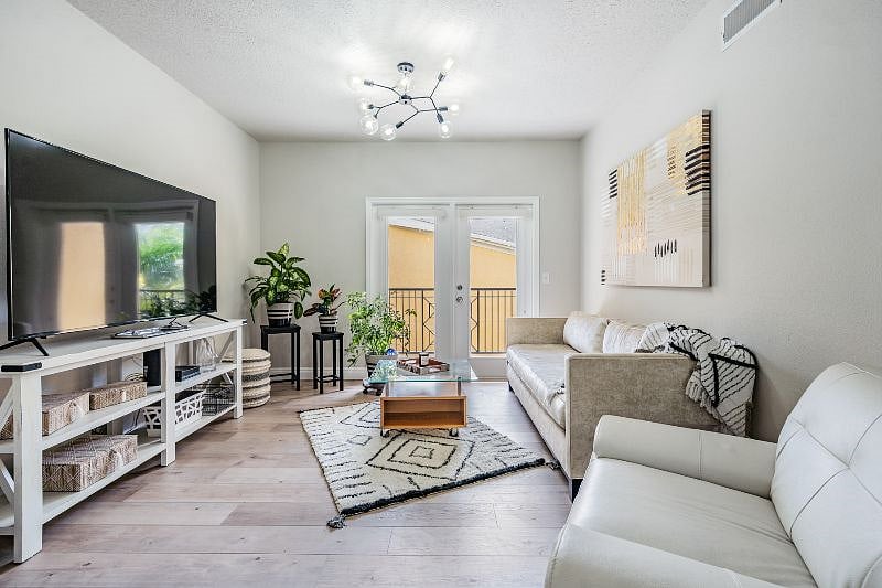 Furnished Finder property 383233_1 photo 3