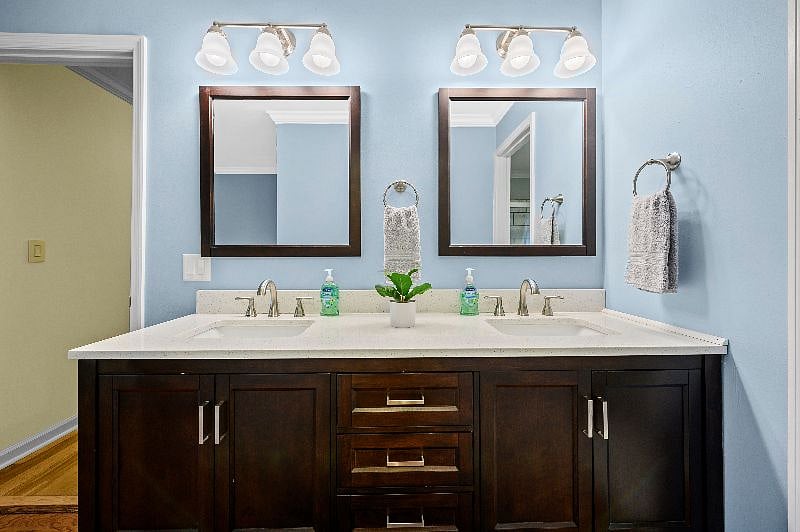 Large vanity in 3rd hall bedroom
