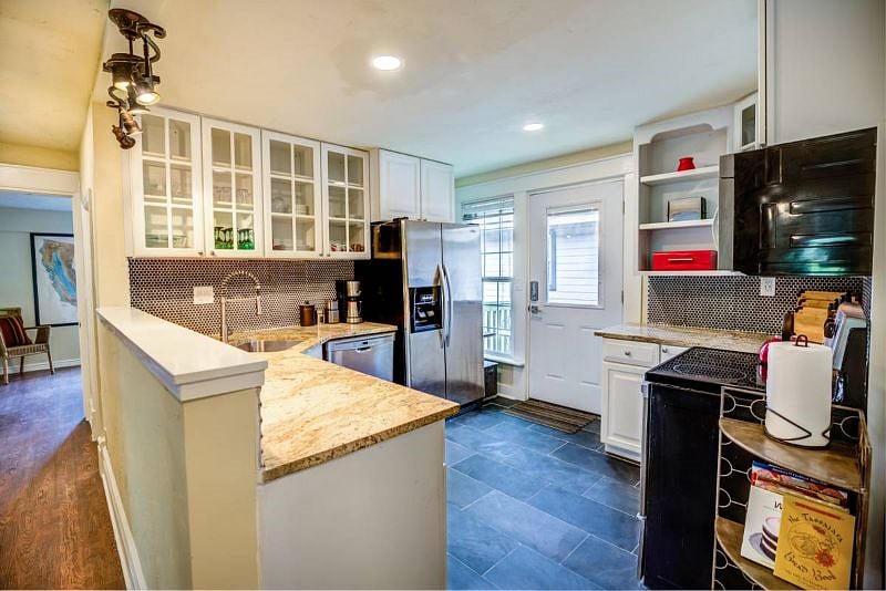 Furnished Finder property 383281_1 photo 6