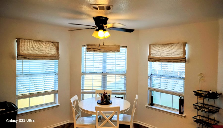 SHARED DINING ROOM