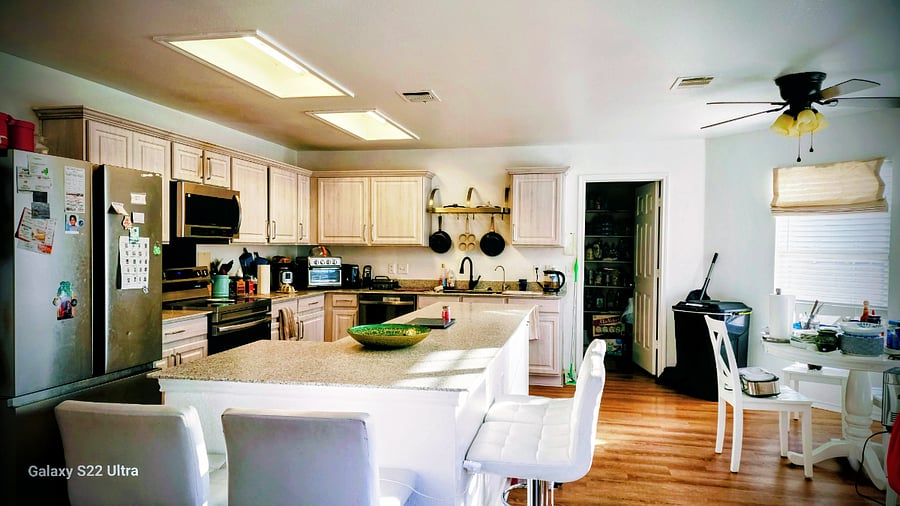 SHARED KITCHEN