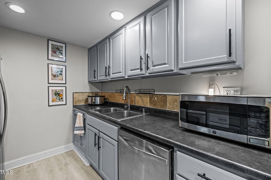 Furnished Finder property 383304_2 photo 5