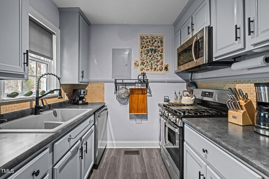 Furnished Finder property 383304_3 photo 7