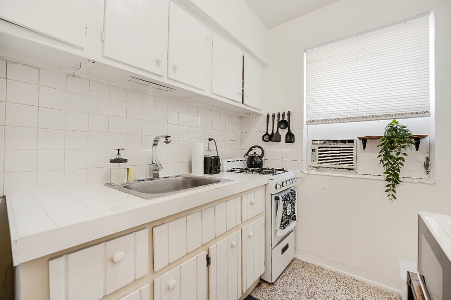 Fully equipped kitchen ideal for cooking your favorite meals.
