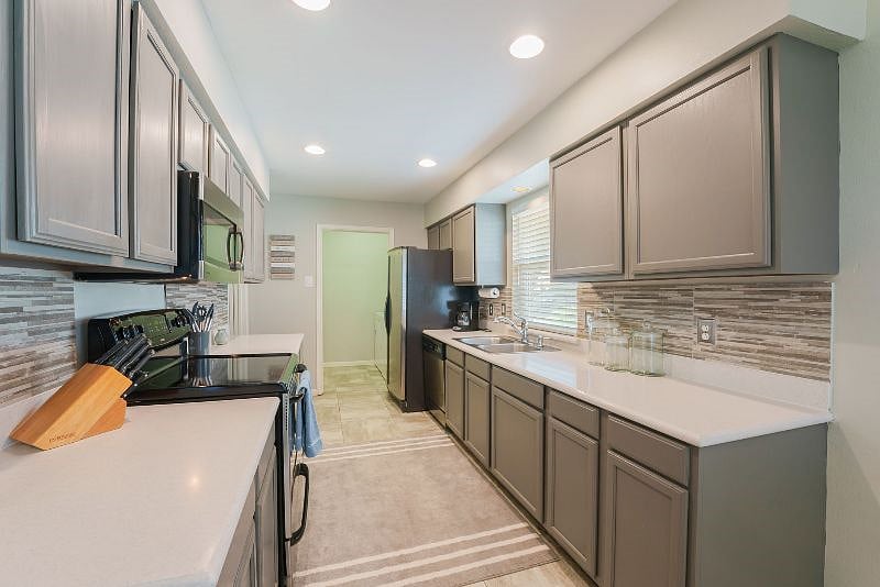 Furnished Finder property 383516_1 photo 7