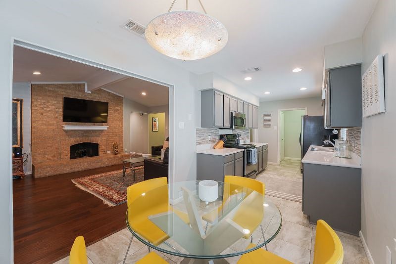 Furnished Finder property 383516_1 photo 13